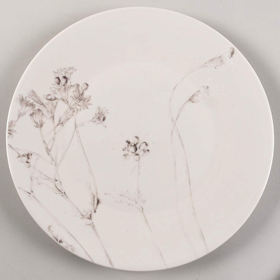 Thistle Dinner Plate by Calvin Klein-1