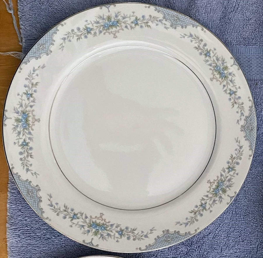 Regency Dinner Plate by Crest Wood-1