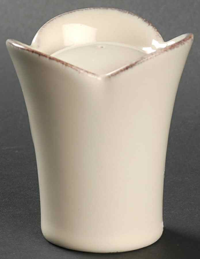 Meridian Cream Salt Shaker by Casafina-1