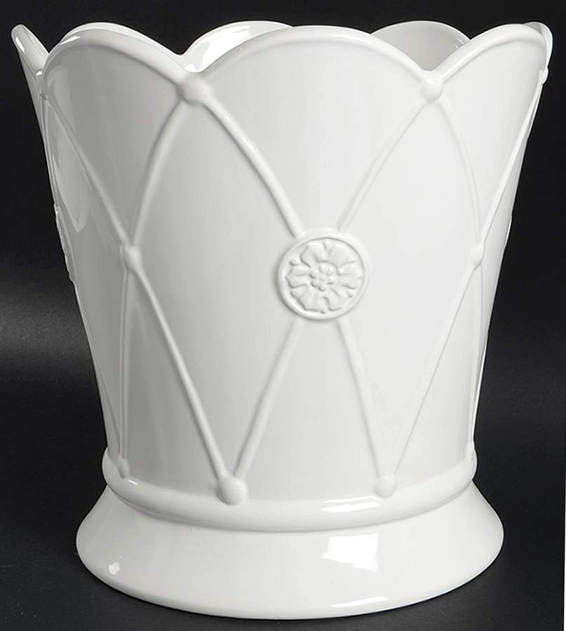 Meridian White China Waste Basket by Casafina-1