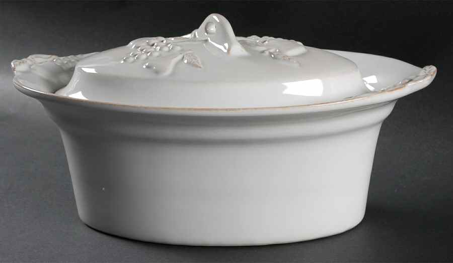 Madeira Harvest (White) 1.5 Quart Oval Covered Casserole by Casafina-1