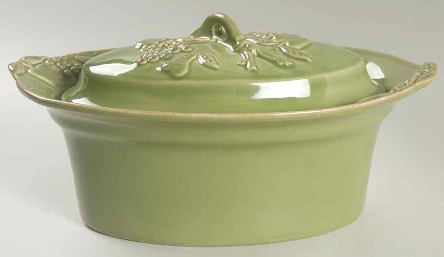 Madeira Harvest (Moss Green) 1.5 Quart Oval Covered Casserole by Casafina-1