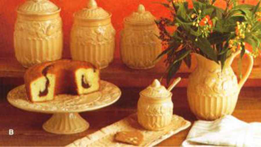 Morangos Apricot Large Canister & Lid by Casafina-1