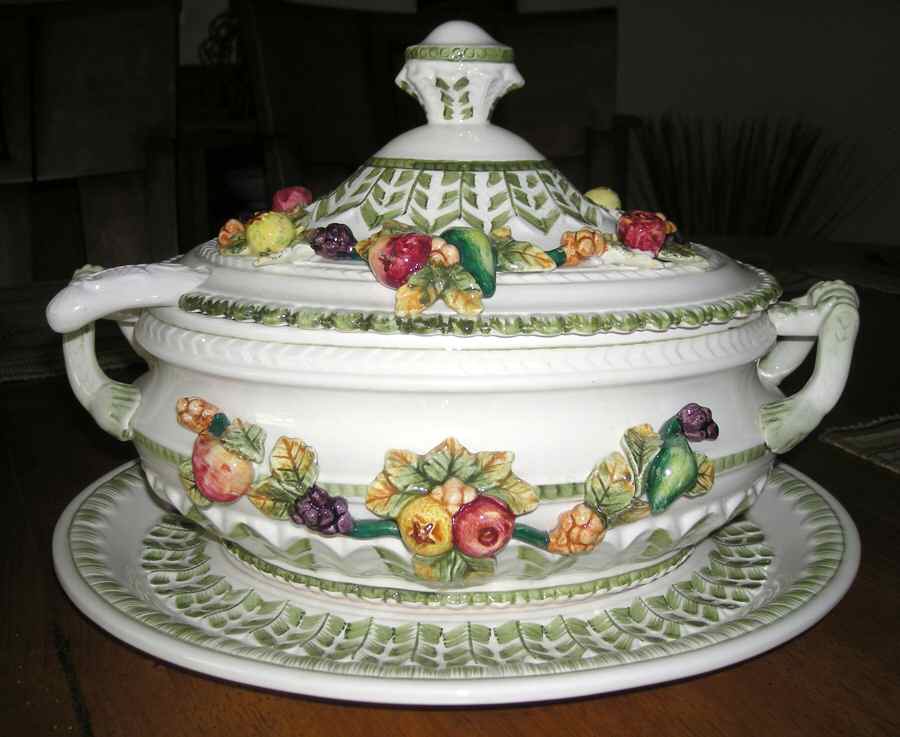 1326 Tureen & Lid w/Ladle & Underplate by Capo-di-Monte (Italy)-1