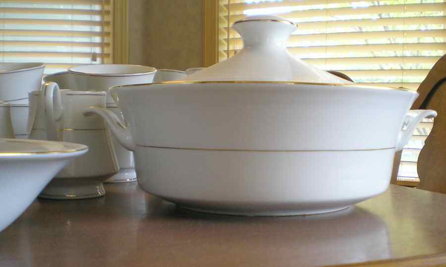 UP127 Round Covered Vegetable by Universal Porcelain Company-1