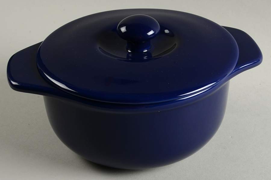 Indigo Blue 1.5 Qt Round Covered Casserole by Chantal-1