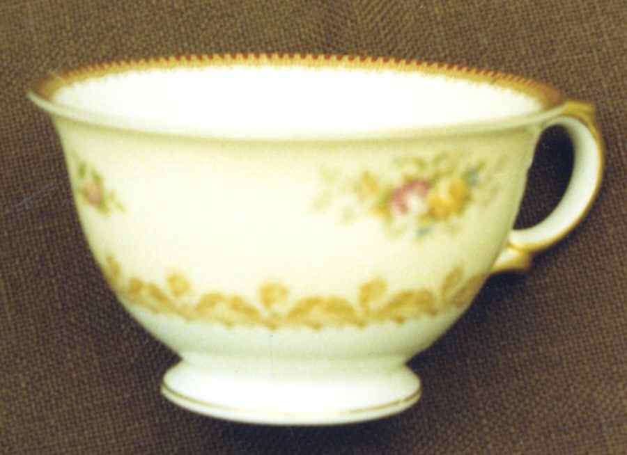 CJA7 Footed Cup by Coronation (Japan)-1