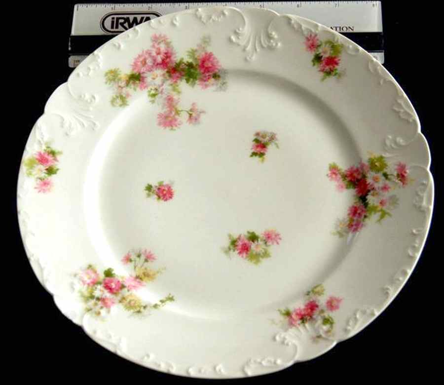 CHF1174 Dinner Plate by Charles Field Haviland-1