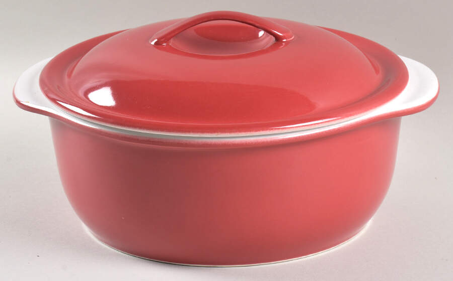 Cajun Red (Serveware) 2.5 Qt Round Covered Casserole by Corning Corelle-1