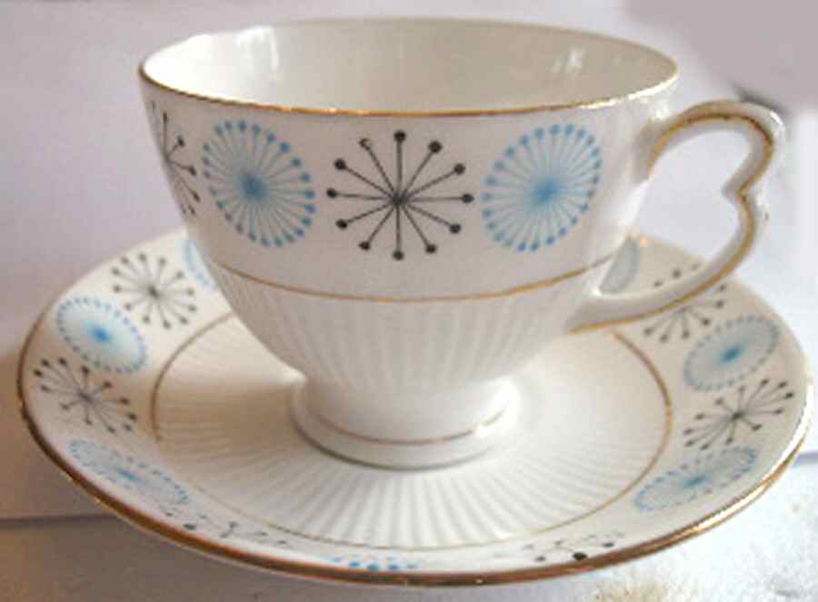 6881 Footed Cup & Saucer Set by Colclough-1
