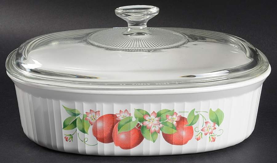 Delicious French White 2.5 Quart Oval Covered Casserole by Corning Corelle-1