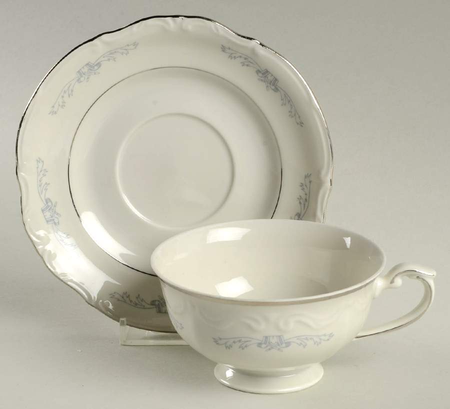CHZ41 Footed Cup & Saucer Set by Chodziez-Poland-1