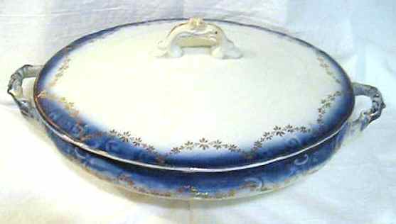 CEB111 Oval Covered Vegetable by Celebrate-1