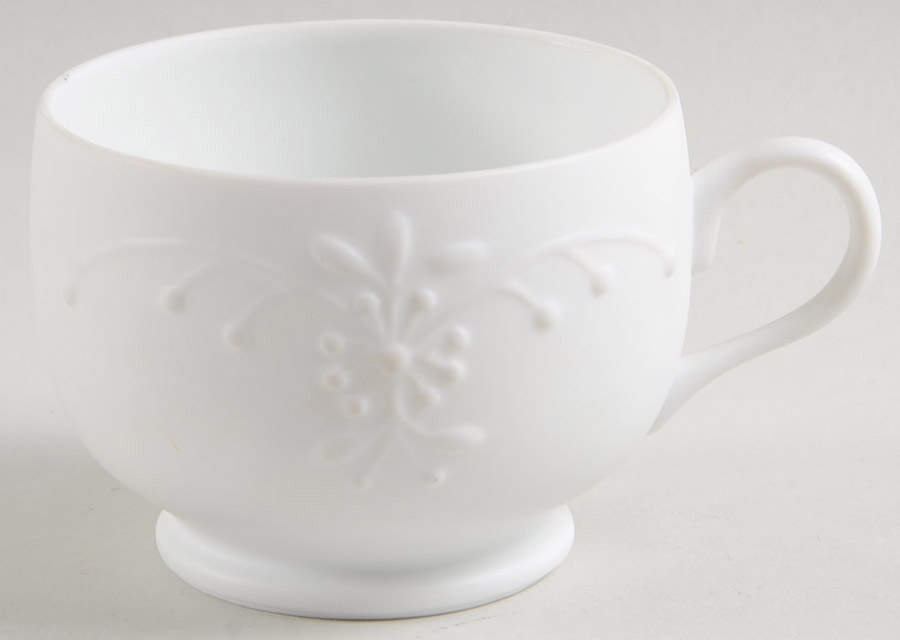 Manosque Satin (White) Footed Cup by Jean Louis Coquet-1