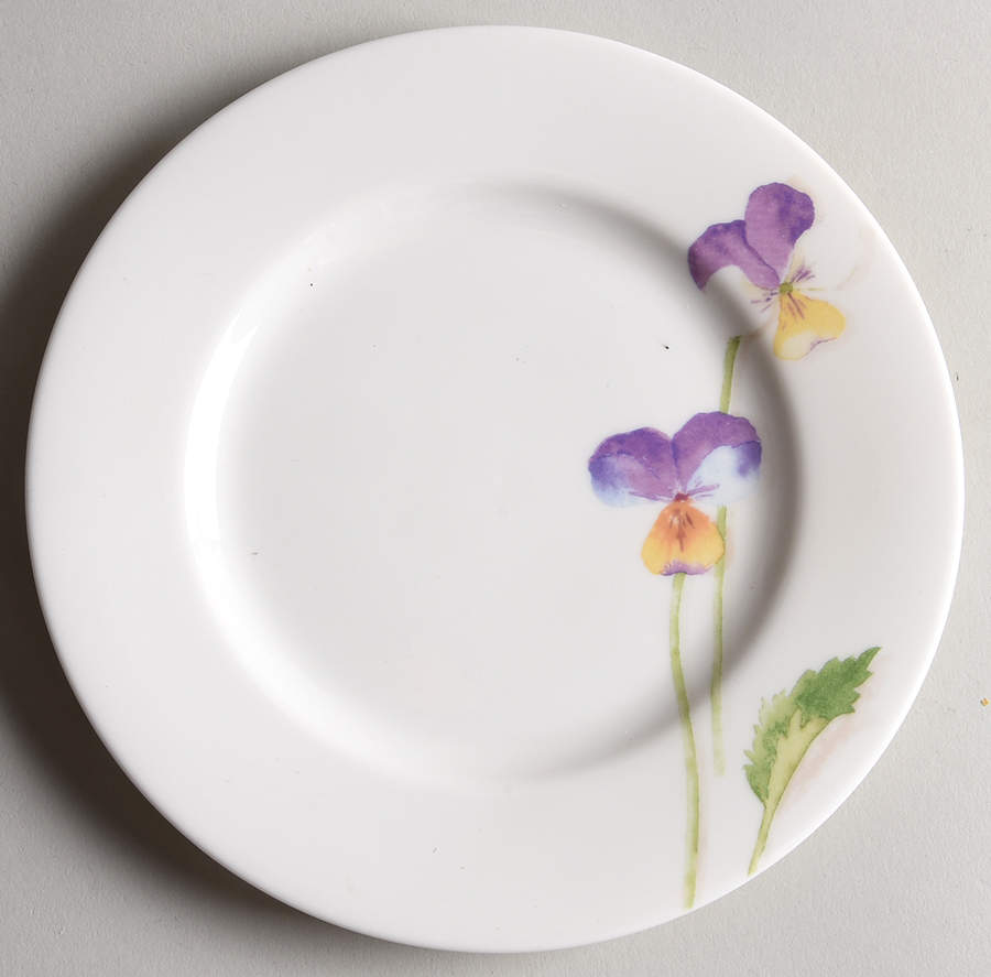Flower Dessert/Pie Plate by Crate & Barrel-1