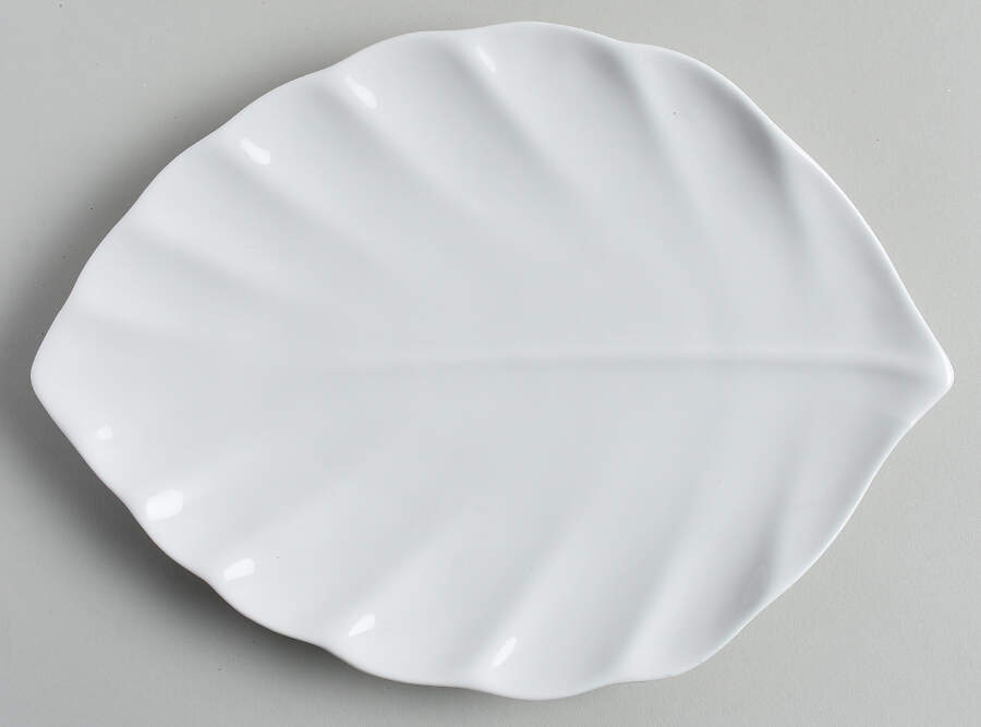 Anna II 10" Leaf Dish by Crate & Barrel-1