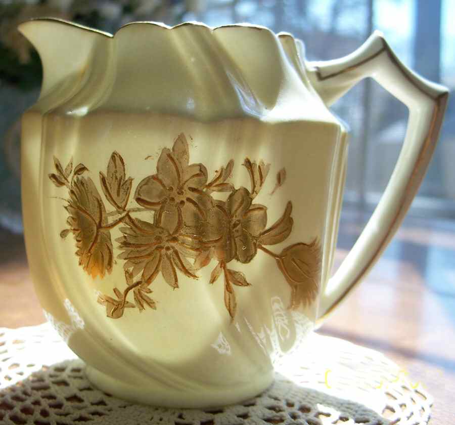 1486 Creamer by Chapman's (England)-1