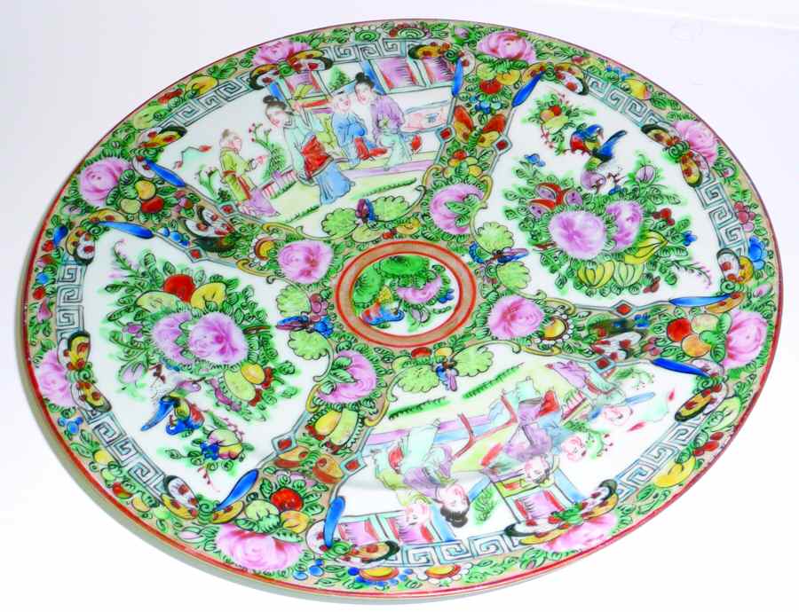 Rose Medallion (With People) Dinner Plate by China (Made in China)-1