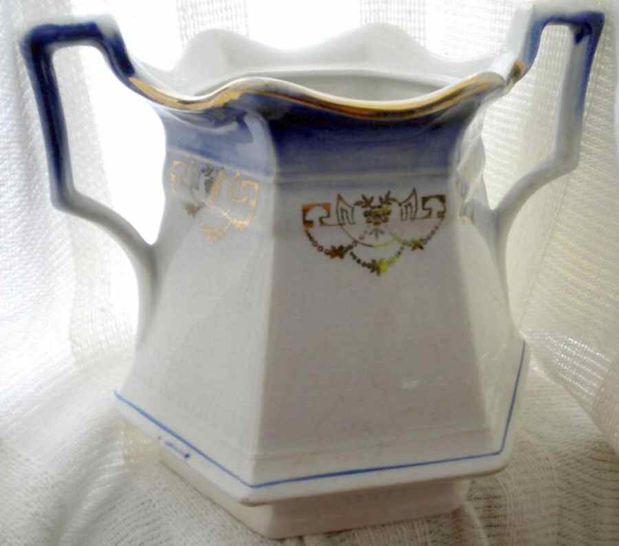 A590 Sugar Bowl No Lid by Colonial Pottery (USA)-1