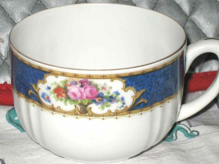 03089 Flat Cup by Carl Tielsch-1