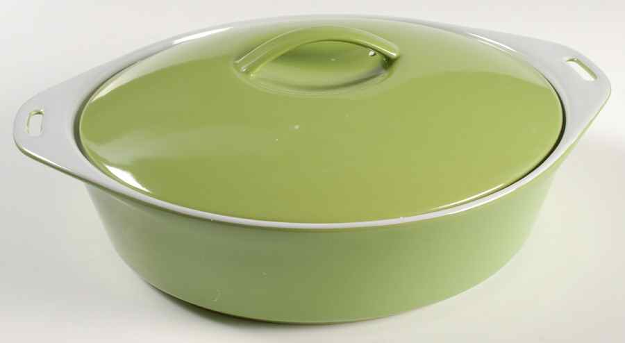 Bakeware Green 3.5 Quart Round Covered Casserole by Certified International-1