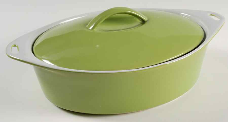 Bakeware Green 2 Quart Oval Covered Casserole by Certified International-1