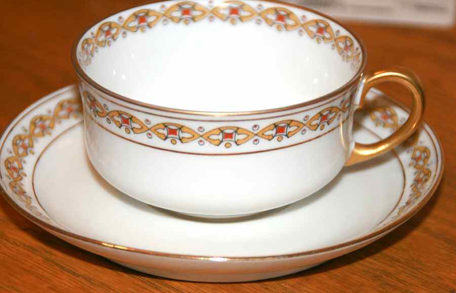 CRG77 Flat Cup & Saucer Set by Henri Creanges-1