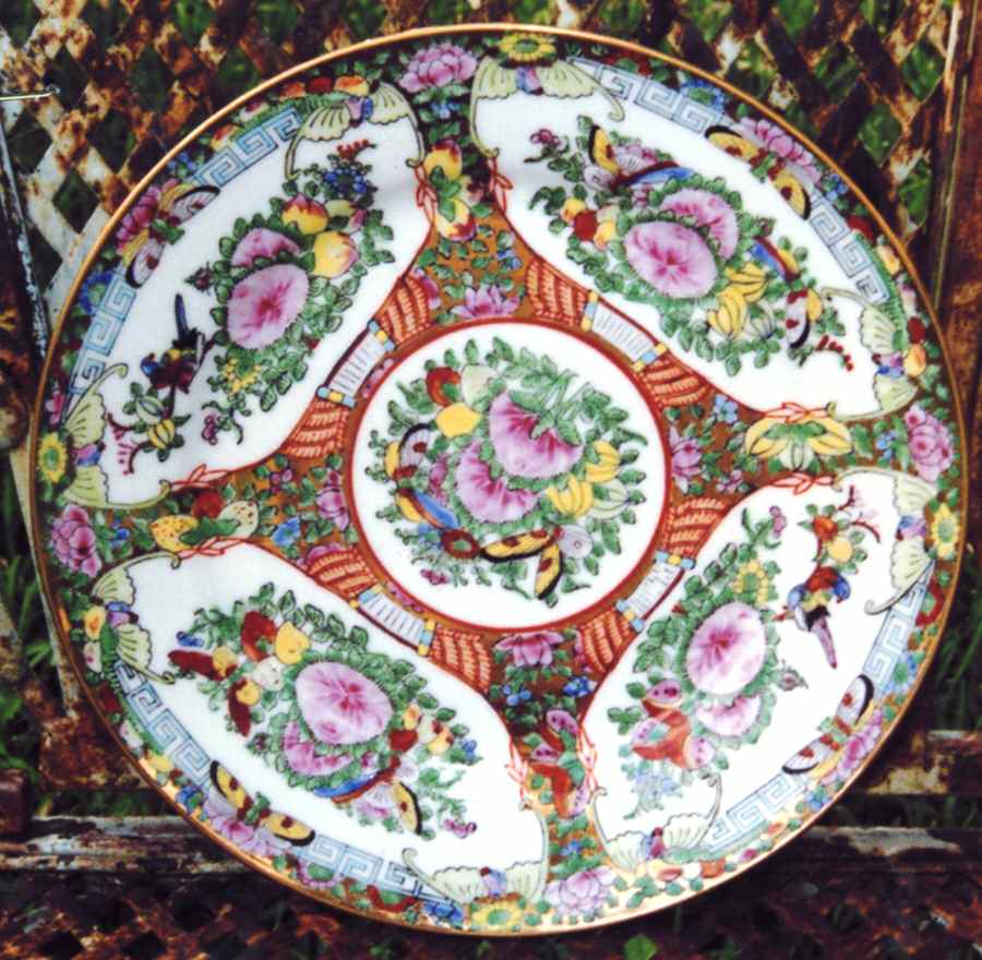 Rose Medallion (No People) Dinner Plate by China (Made in China)-1