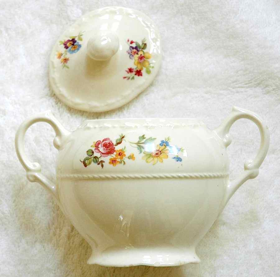 CRO331 Sugar Bowl & Lid by Crooksville-1