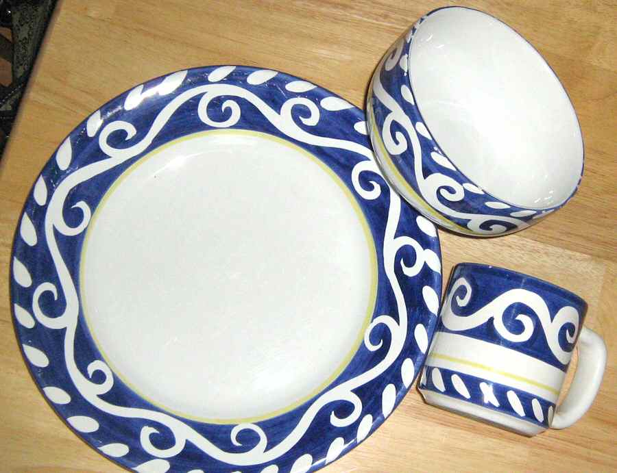 Mikonos Dinner Plate by The Cellar (China)-1