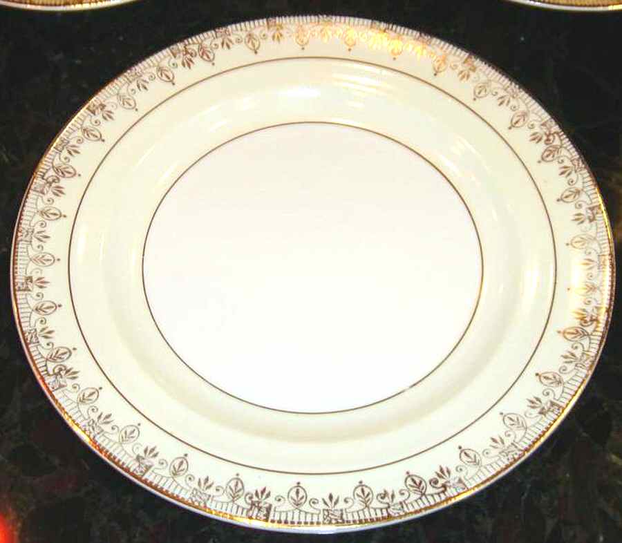 CRP196 Dinner Plate by Crown Potteries-1