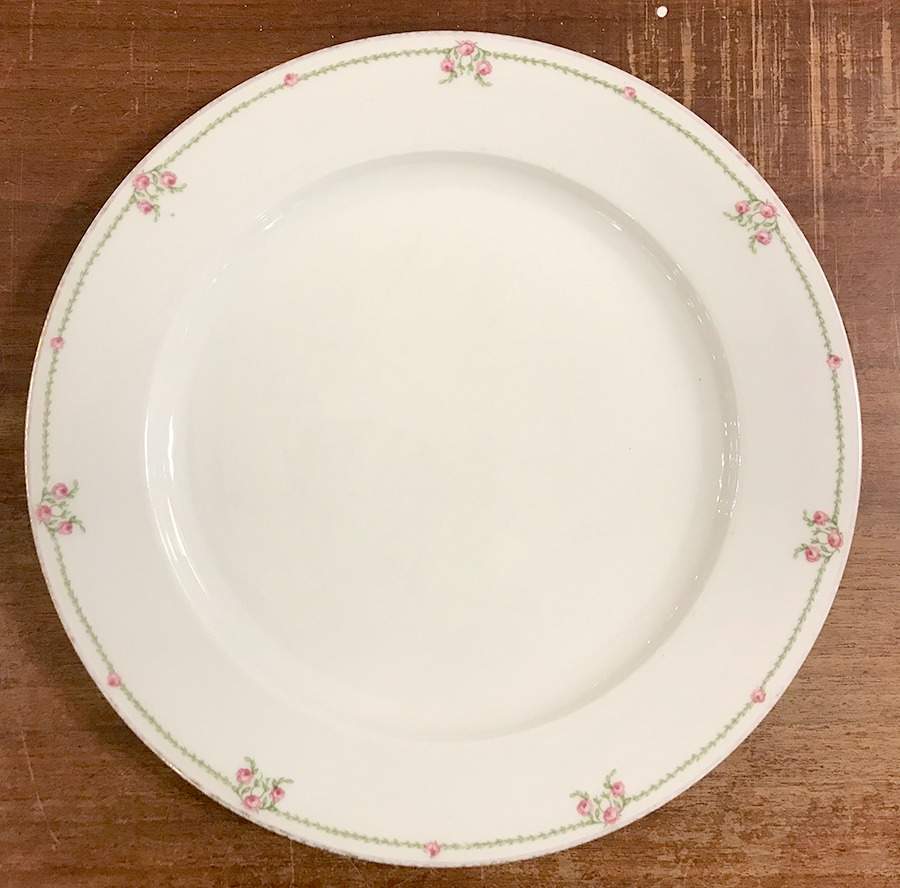 CHF1469 Dinner Plate by Charles Field Haviland-1