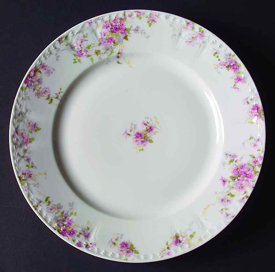 CHF1471 Dinner Plate by Charles Field Haviland-1