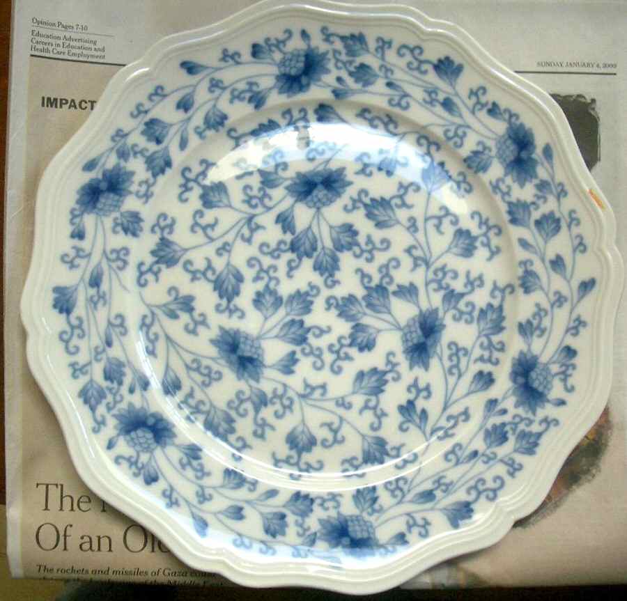 Pivoine Dinner Plate by Ceralene-1