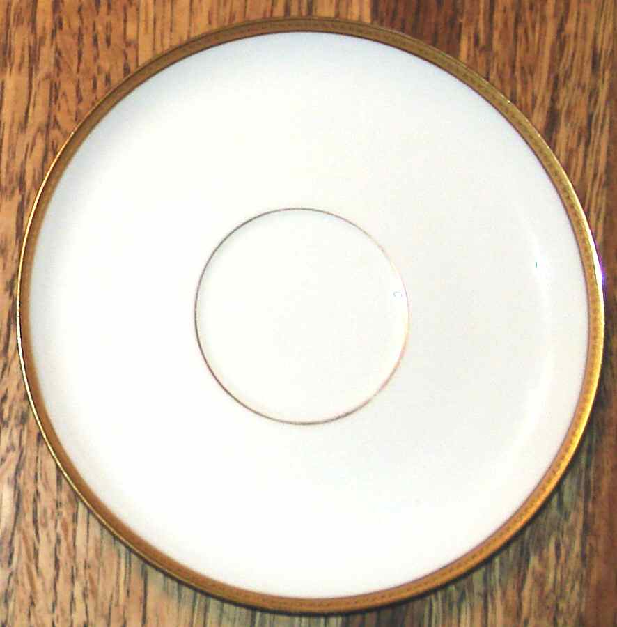 CMT124 Saucer by Charles Martin-1