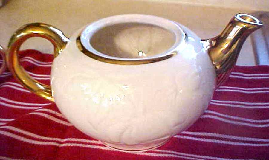 Puritan Teapot No Lid by Continental Kilns-1