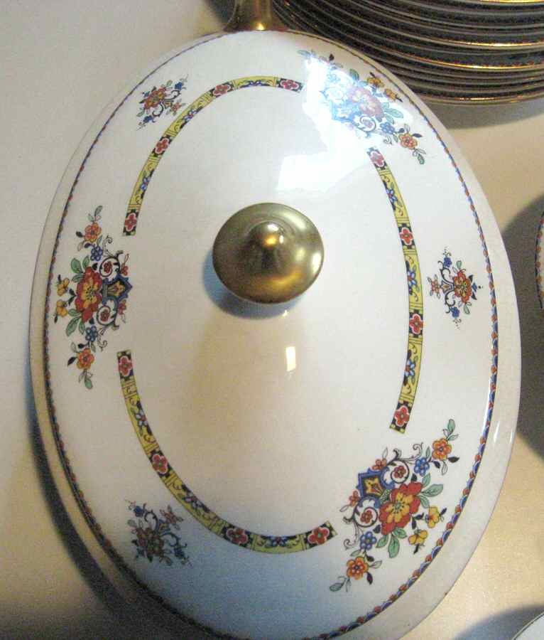 768 Oval Covered Vegetable by Cleveland (USA)-1