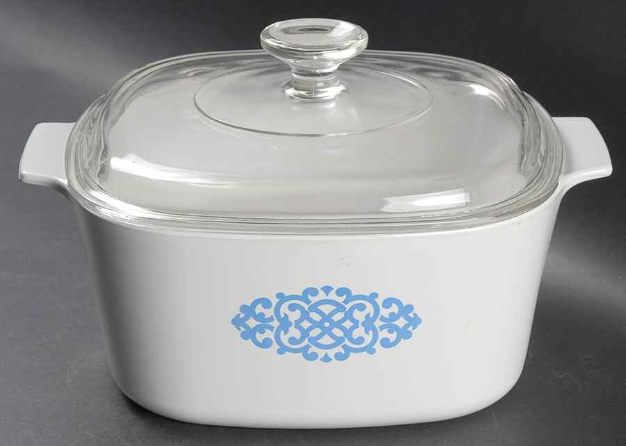 Shell Oil Medallion 3 Quart Square Casserole with Lid by Corning Corelle-1