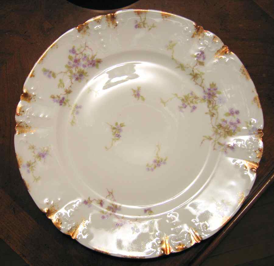 CHF1483 Dinner Plate by Charles Field Haviland-1