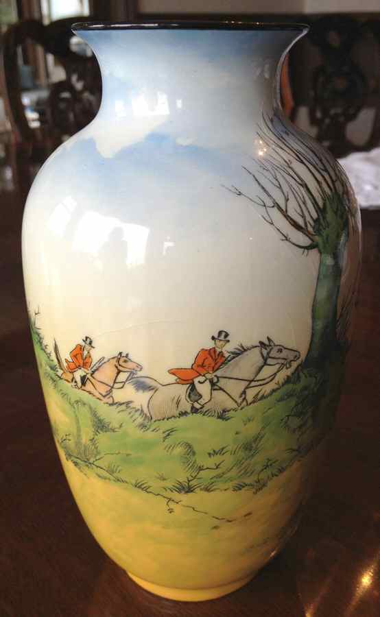 CRD217 8" Vase by Crown Ducal-1
