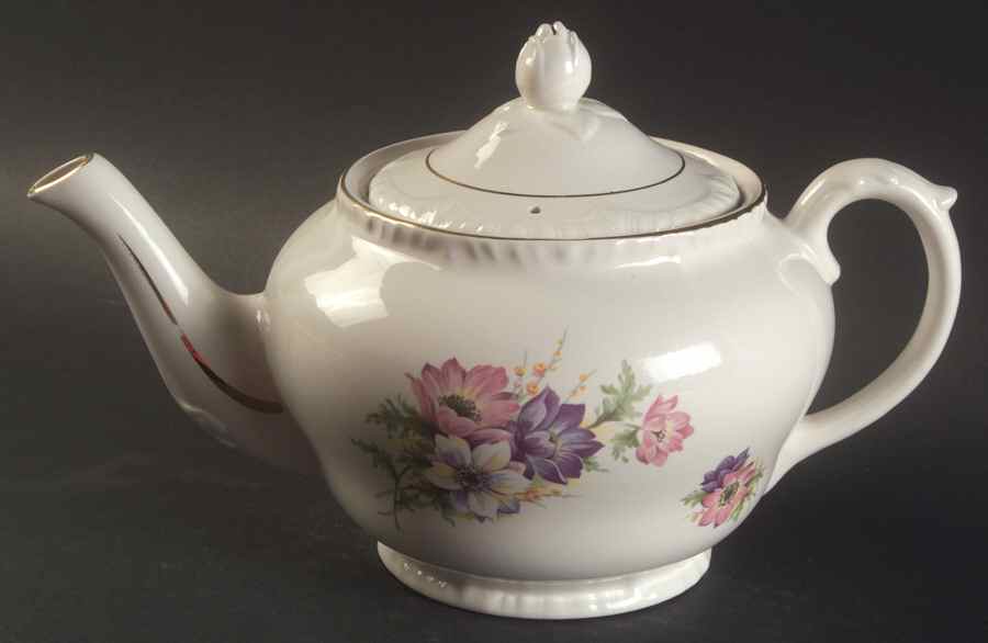 CDT16 Teapot & Lid by Crown Dorset-1