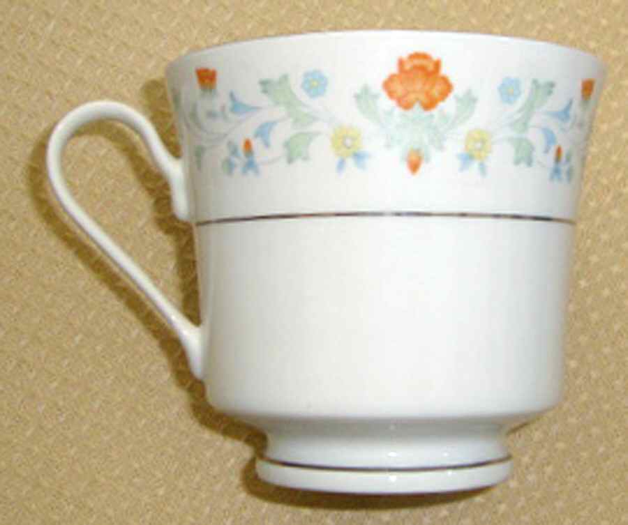 Chatham Footed Cup by Baum Brothers-1