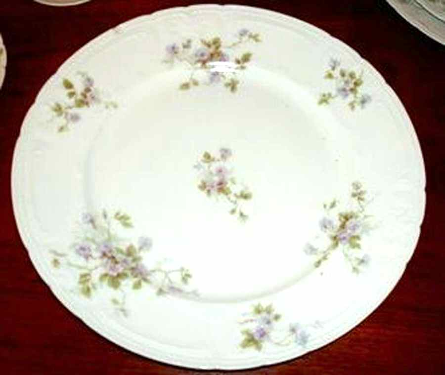 CHF1497 Dinner Plate by Charles Field Haviland-1