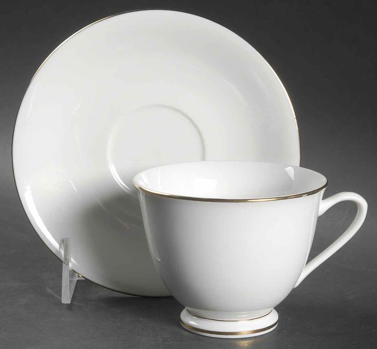 CX479 Footed Cup & Saucer Set by China (Made in China)-1
