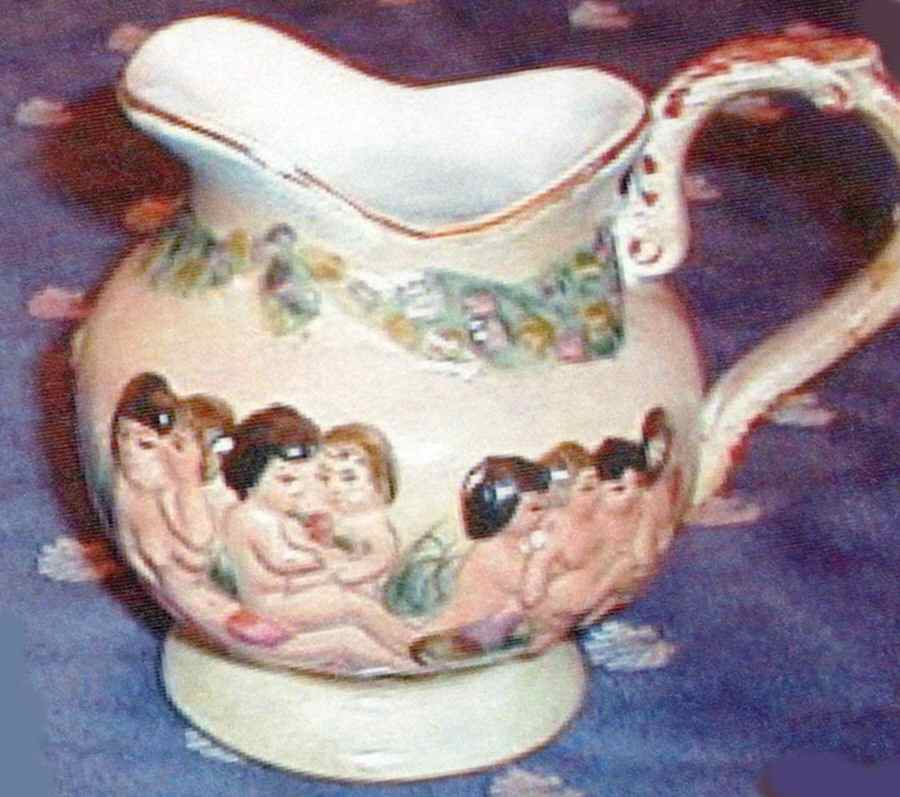 CJJ4 Creamer by Capo-di-Monte (Italy)-1