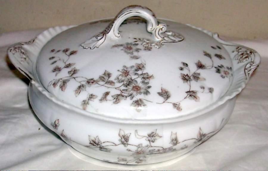 Schleiger 373-5 Round Covered Vegetable by Charles Field Haviland-1