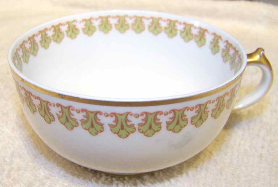 CHF1507 Flat Cup by Charles Field Haviland-1
