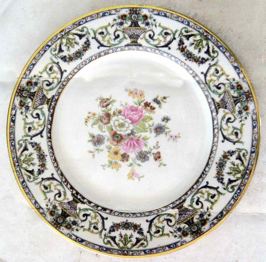 CHF1518 Dinner Plate by Charles Field Haviland-1