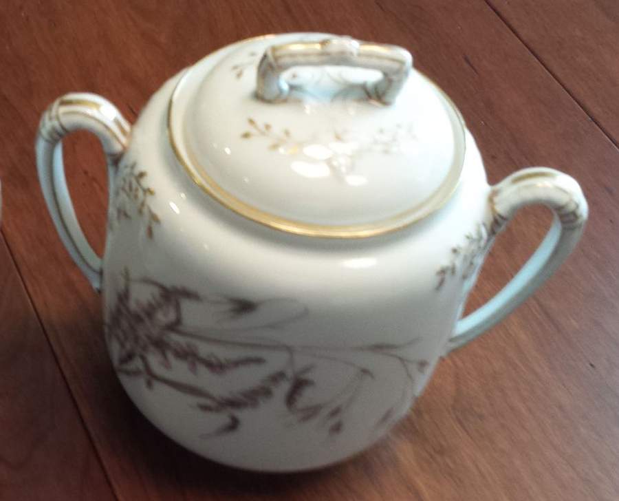 CHF1521 Sugar Bowl & Lid by Charles Field Haviland-1
