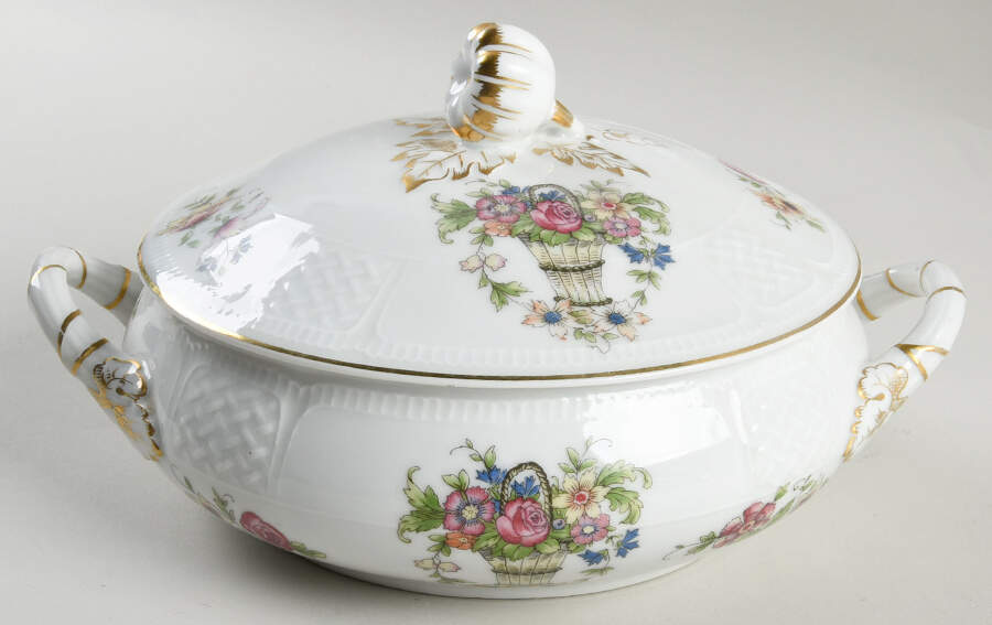 HCZ302 Round Covered Vegetable by Haas-Czjzek Coronado-1